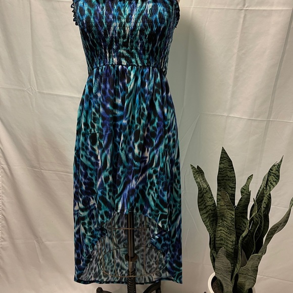 Smocked high low dress - Picture 7 of 7